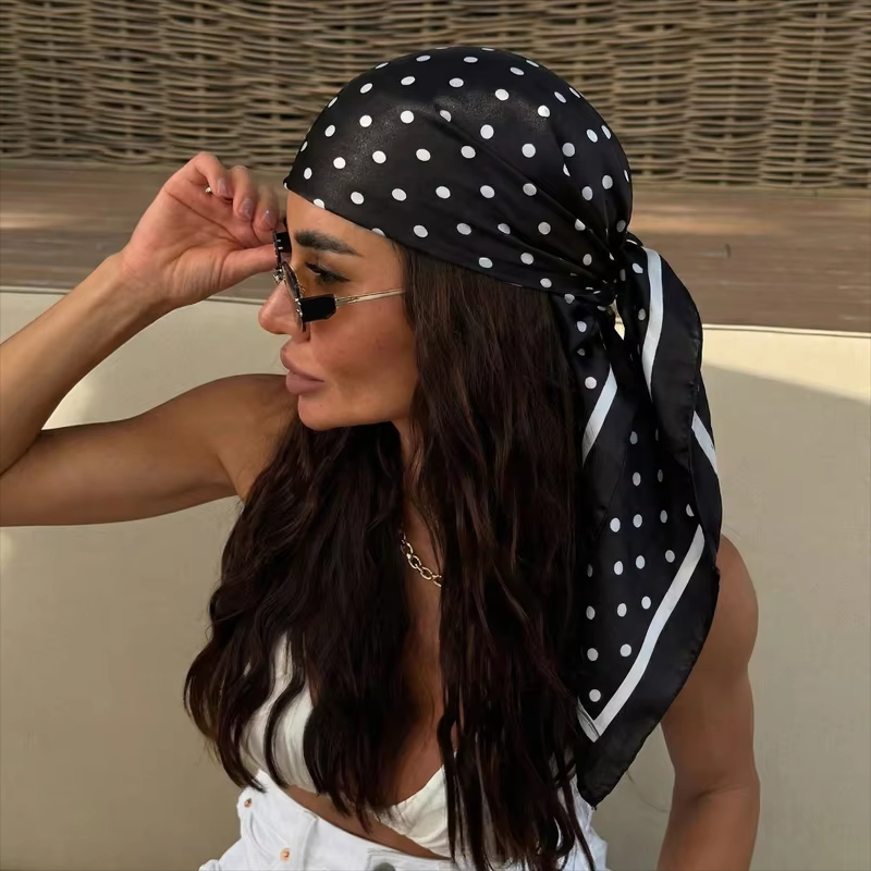 Nouveau Foulard Carré Imprimé  - Face Scarf Mask avis et prix