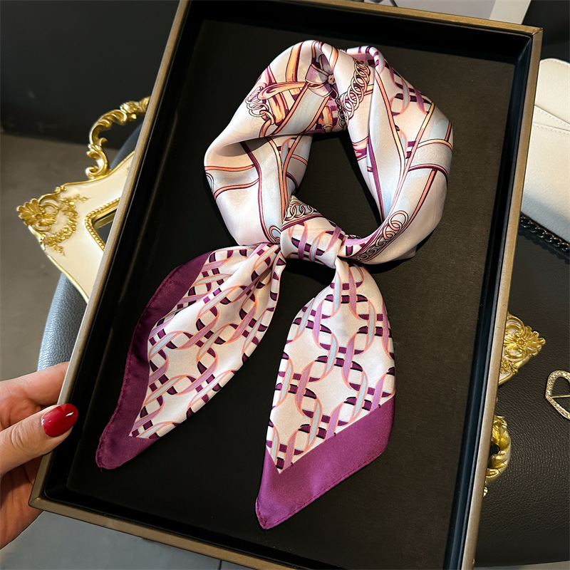 Foulard carré de luxe pour fem - Face Scarf Mask avis et prix