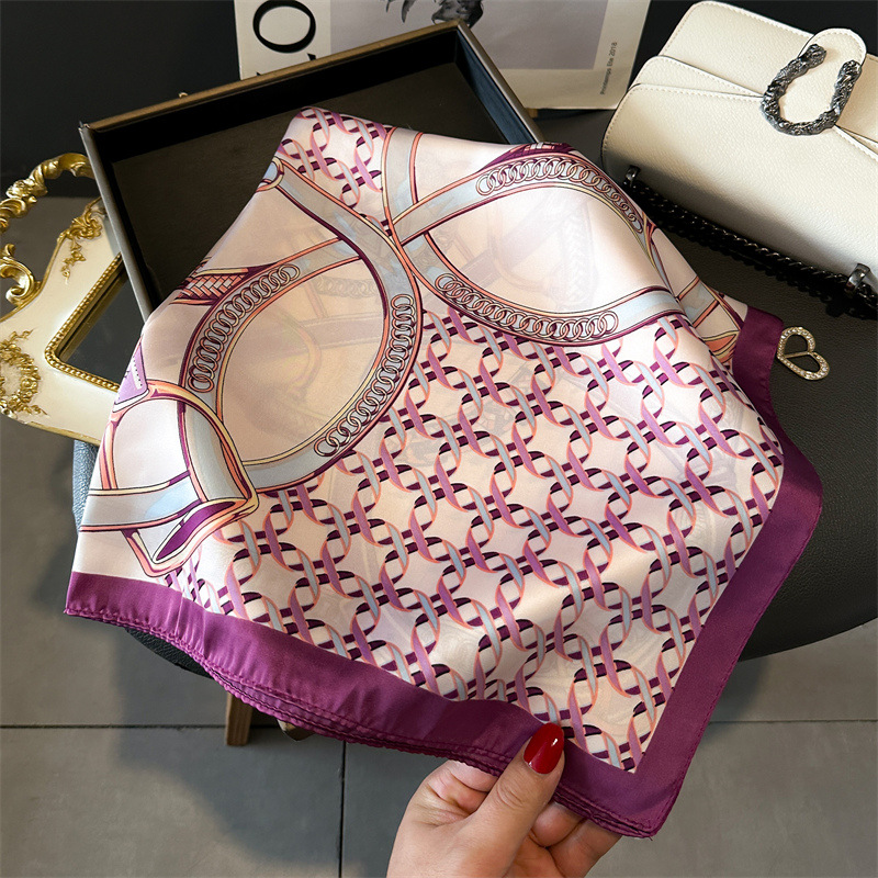 Foulard carré de luxe pour fem - Face Scarf Mask avis et prix